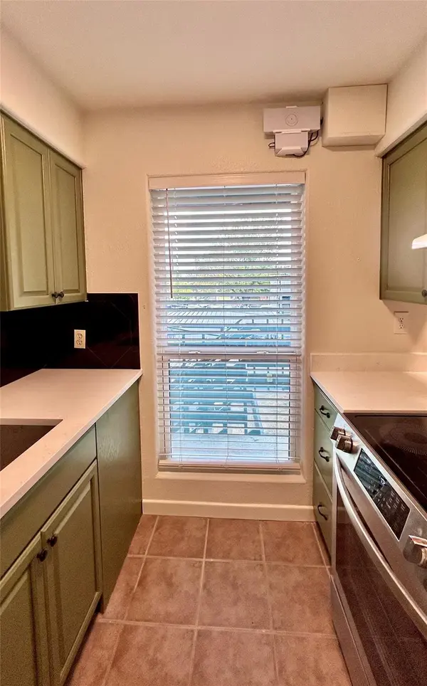 112 W 38TH ST #202, Austin, TX 78705