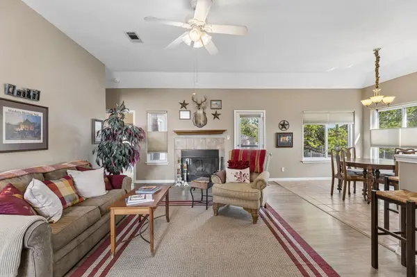 1 Rock Hollow CIR, Wimberley, TX 78676