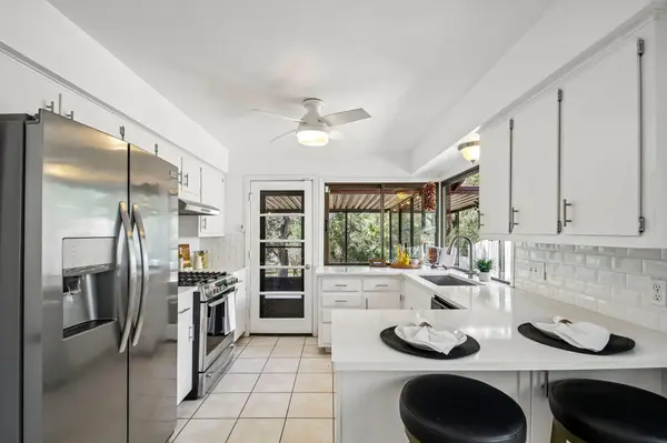 405 Battle Bend BLVD, Austin, TX 78745