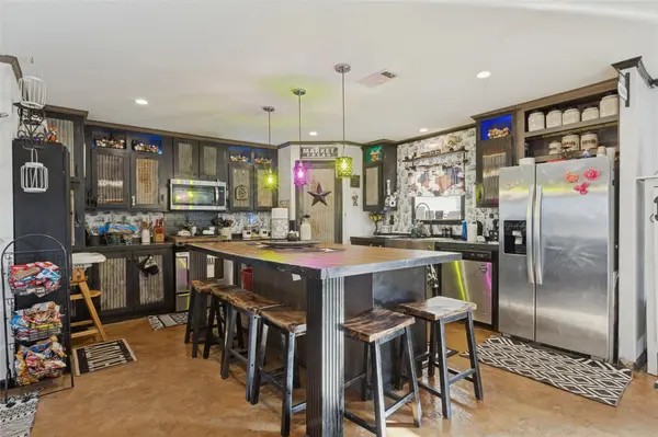 2281 County Road 458, Thorndale, TX 76577