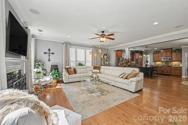 14506 Brotherly LN, Charlotte, NC 28278