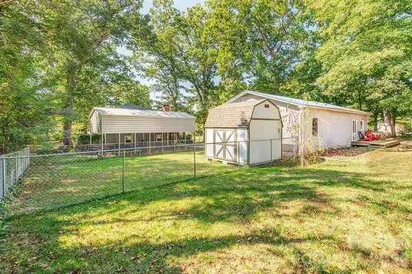 120 Eastwood AVE, Swannanoa, NC 28778