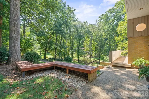 220 30th AVE NW, Hickory, NC 28601