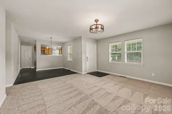 619 Pennsylvania AVE, Charlotte, NC 28216