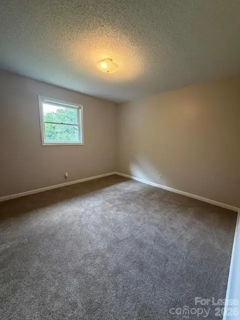 123 23rd ST NW #H, Hickory, NC 28601