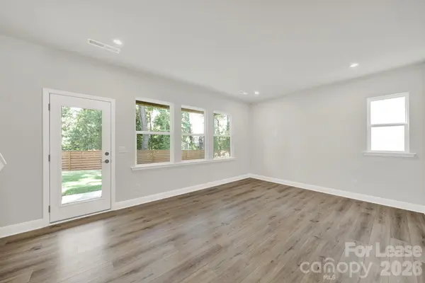 8004 Cedarsmith CT, Charlotte, NC 28217