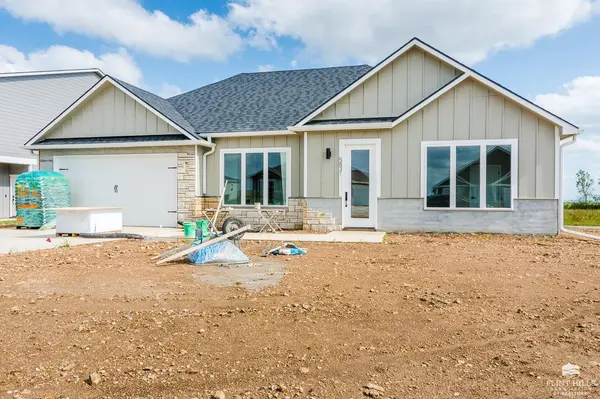 5831 Goheen DR, Manhattan, KS 66503
