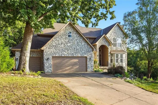 22808 E 28th Street CT, Blue Springs, MO 64015