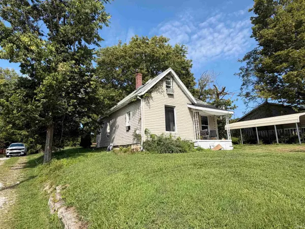 33 M ST, Bedford, IN 47421