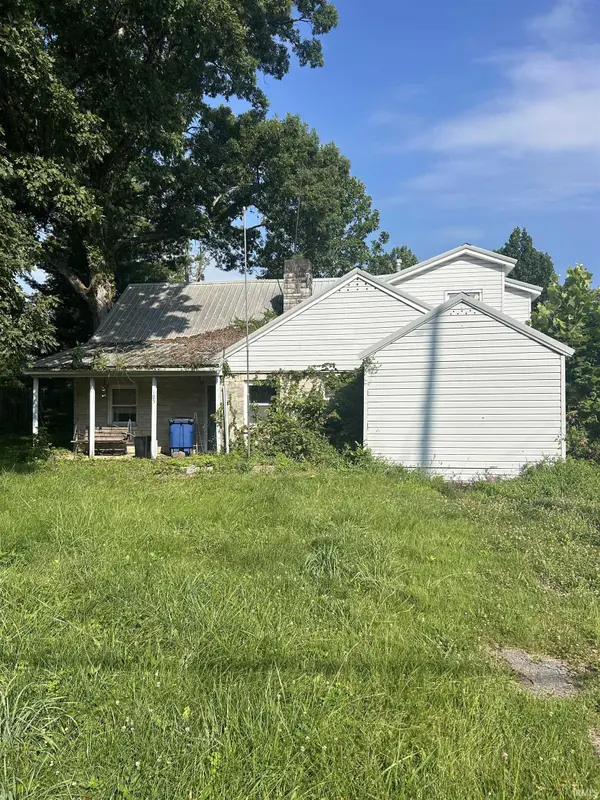 105 Heltonville RD, Bedford, IN 47421