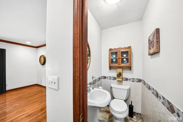 20787 Windrush CT, South Bend, IN 46614-5166