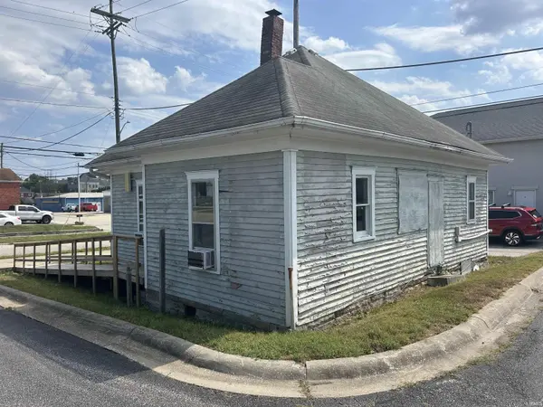 1611 L ST, Bedford, IN 47421
