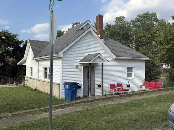 1717 11th ST, Bedford, IN 47421