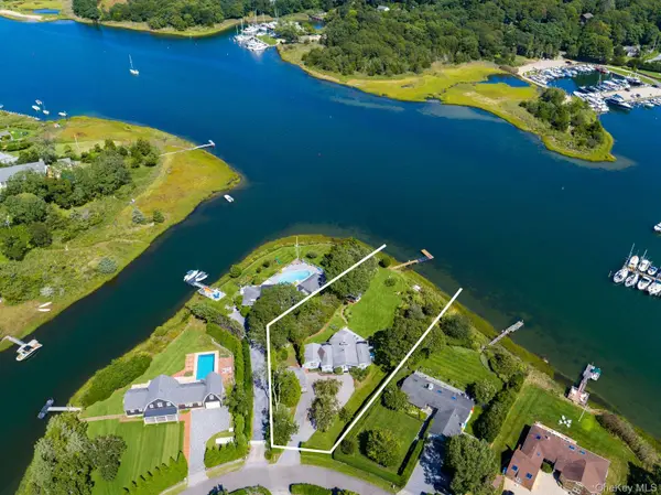 7 S Pond RD, East Hampton, NY 11937