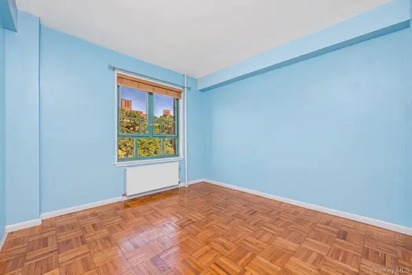 1560 Metropolitan AVE #5B, Bronx, NY 10462