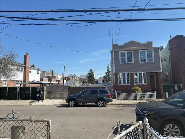 136-15 Whitelaw ST, Ozone Park, NY 11417