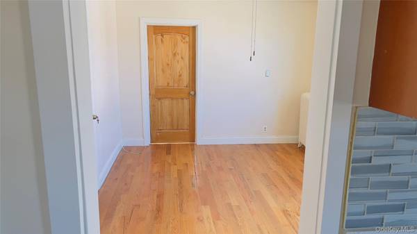 136-15 Whitelaw ST, Ozone Park, NY 11417