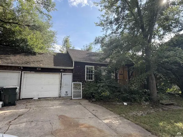 921 E 21st ST, Lawrence, KS 66046