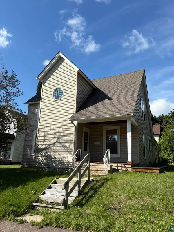 819 N 47th Ave E, Duluth, MN 55804