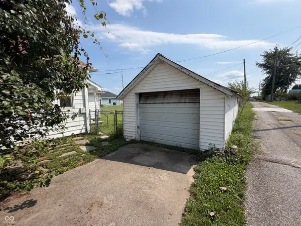 1314 4th ST, Bedford, IN 47421