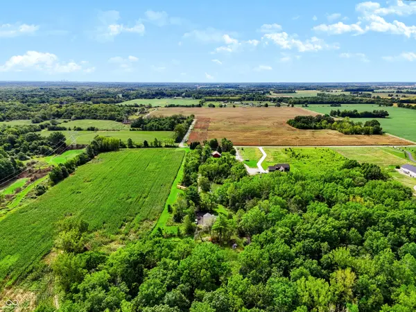 8490 E 100 S, Zionsville, IN 46077