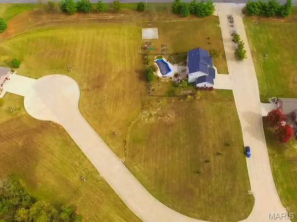 6945 Drew DR, Edwardsville, IL 62025