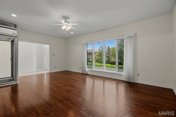 8333 Kingsbury BLVD, Clayton, MO 63105