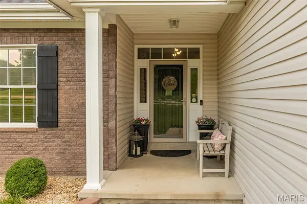 1652 Ivy Chase LN, Fenton, MO 63026