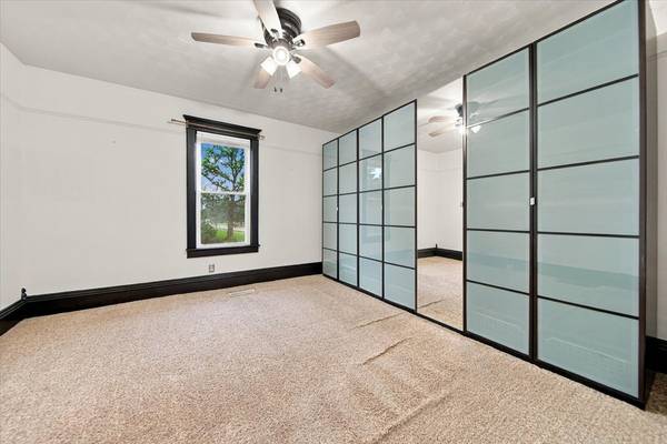 607 N 1st ST, Ashton, IL 61006