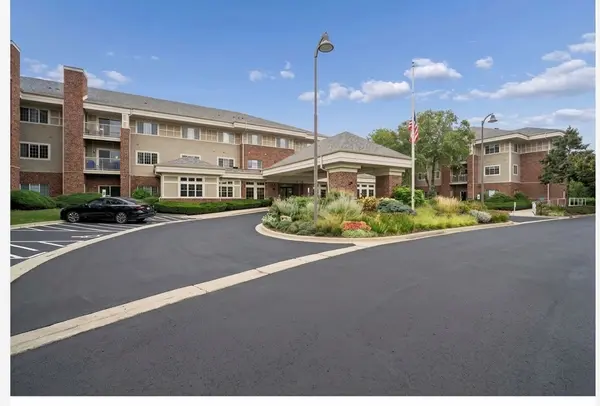 801 N MCLEAN BLVD #330, Elgin, IL 60123