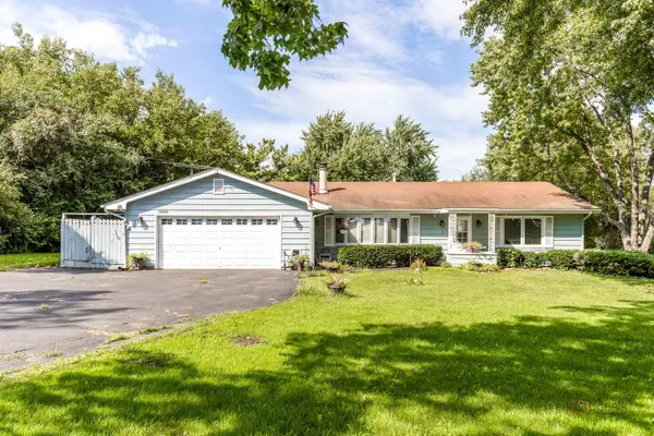 2006 Old Peterson RD, Libertyville, IL 60048