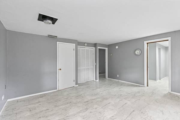 7N066 Woodlawn AVE, St. Charles, IL 60174
