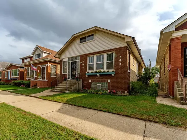 4947 W Deming PL, Chicago, IL 60639