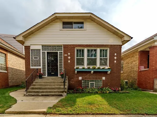4947 W Deming PL, Chicago, IL 60639