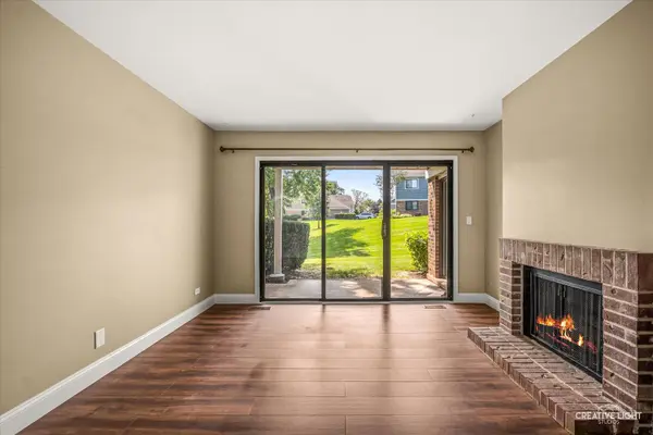 1547 7 Pines RD #D-1, Schaumburg, IL 60193