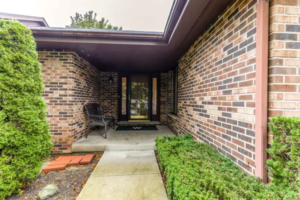 822 Brian CT, Gurnee, IL 60031