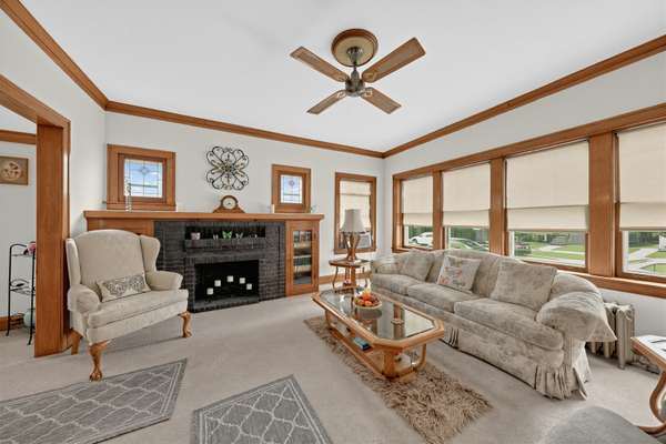 2645 N Mobile AVE, Chicago, IL 60639