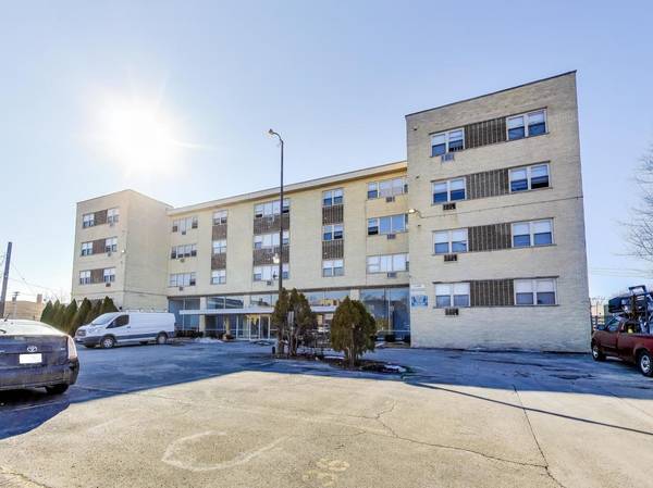 7250 N Western AVE #511, Chicago, IL 60645