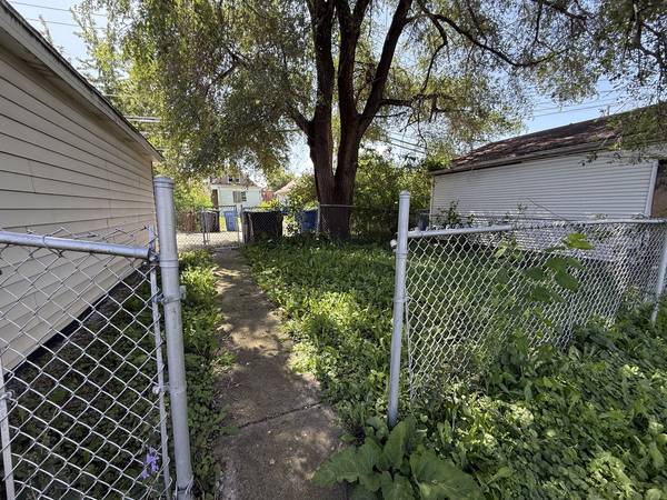 1213 W 96th ST, Chicago, IL 60643
