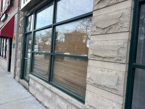 1070 N Milwaukee AVE, Chicago, IL 60642
