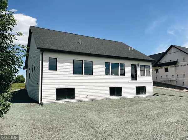 320 Ailie AVE, Cokato, MN 55321