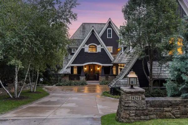 14291 Shady Beach TRL NE, Prior Lake, MN 55372