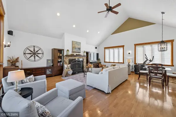 1905 Garden LN, White Bear Lake, MN 55110