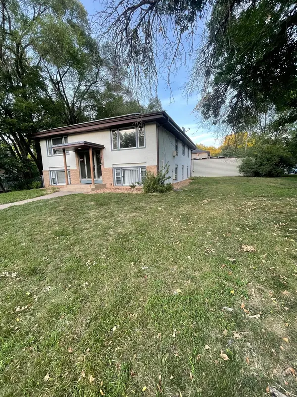 5419 4th ST NE, Fridley, MN 55421