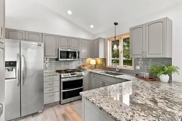 2330 Oak Glen CT, Stillwater, MN 55082