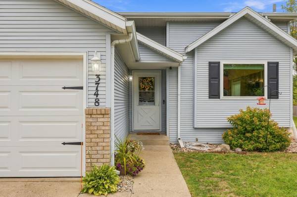 3748 Village Green CIR, Moorhead, MN 56560