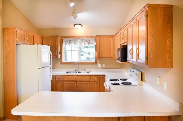 3792 Shannon DR, Hastings, MN 55033