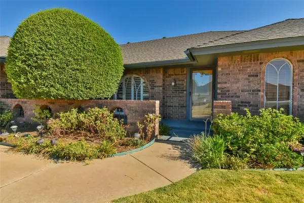 417 SW 102nd ST, Oklahoma City, OK 73139