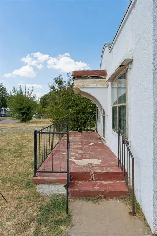 2305 NW 13th ST, Oklahoma City, OK 73107