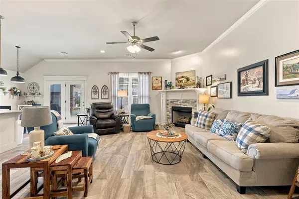 1728 W Blake WAY, Mustang, OK 73064